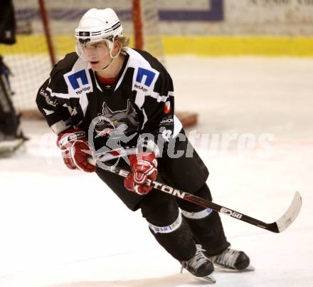 Eishockey. CHL. Carinthian Hockey League. USC HUFIX Velden gegen Tarco Woelfe Klagenfurt. Patrick Witzany (Tarco). Velden, 8.2.2012.
Foto: Kuess
---
pressefotos, pressefotografie, kuess, qs, qspictures, sport, bild, bilder, bilddatenbank