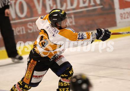 Eishockey. CHL. Carinthian Hockey League. USC HUFIX Velden gegen Tarco Woelfe Klagenfurt. Christoph Sivec (Velden). Velden, 8.2.2012.
Foto: kuess
---
pressefotos, pressefotografie, kuess, qs, qspictures, sport, bild, bilder, bilddatenbank