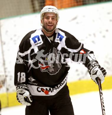 Eishockey. CHL. Carinthian Hockey League. USC HUFIX Velden gegen Tarco Woelfe Klagenfurt. Manuel Ferrara (Tarco). Velden, 8.2.2012.
Foto: Kuess
---
pressefotos, pressefotografie, kuess, qs, qspictures, sport, bild, bilder, bilddatenbank