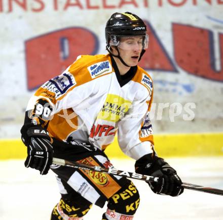 Eishockey. CHL. Carinthian Hockey League. USC HUFIX Velden gegen Tarco Woelfe Klagenfurt. Martin Dittrich (Velden). Velden, 8.2.2012.
Foto: kuess
---
pressefotos, pressefotografie, kuess, qs, qspictures, sport, bild, bilder, bilddatenbank