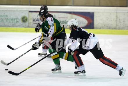 Eishockey. Tarco Oldboys gegen Humanomed. Wolfgang Kautzki (Tarco), Hannes Florianz (Humanomed). Klagenfurt, am 11.2.2012.
Foto: Kuess
---
pressefotos, pressefotografie, kuess, qs, qspictures, sport, bild, bilder, bilddatenbank