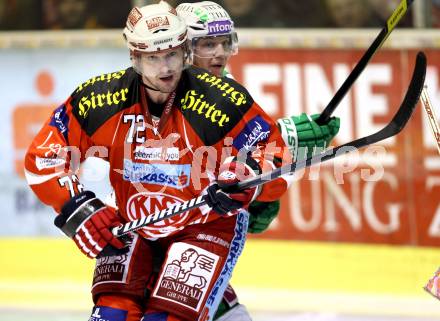 EBEL. Eishockey Bundesliga. KAC gegen HDD TILIA Olimpija Ljubljana. Andrei Zyuzin, (KAC), John Hughes (Laibach). Klagenfurt, am 12.2.2012.
Foto: Kuess

---
pressefotos, pressefotografie, kuess, qs, qspictures, sport, bild, bilder, bilddatenbank