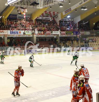 EBEL. Eishockey Bundesliga. KAC gegen HDD TILIA Olimpija Ljubljana. Protest der Fans gegen ueberhoehte Abopreise. Klagenfurt, am 12.2.2012.
Foto: Kuess

---
pressefotos, pressefotografie, kuess, qs, qspictures, sport, bild, bilder, bilddatenbank