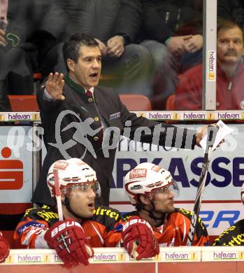 EBEL. Eishockey Bundesliga. KAC gegen HDD TILIA Olimpija Ljubljana. Trainer Manny Viveiros (KAC), (Laibach). Klagenfurt, am 12.2.2012.
Foto: Kuess

---
pressefotos, pressefotografie, kuess, qs, qspictures, sport, bild, bilder, bilddatenbank