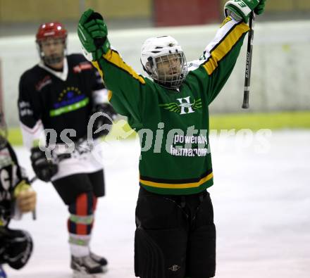 Eishockey. Tarco Oldboys gegen Humanomed. Torjubel (Humanomed). Klagenfurt, am 11.2.2012.
Foto: Kuess
---
pressefotos, pressefotografie, kuess, qs, qspictures, sport, bild, bilder, bilddatenbank