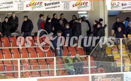 EBEL. Eishockey Bundesliga. KAC gegen HDD TILIA Olimpija Ljubljana. Protest der Fans gegen ueberhoehte Abopreise. Klagenfurt, am 12.2.2012.
Foto: Kuess

---
pressefotos, pressefotografie, kuess, qs, qspictures, sport, bild, bilder, bilddatenbank