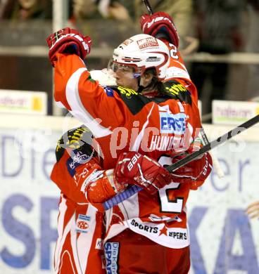 EBEL. Eishockey Bundesliga. KAC gegen HDD TILIA Olimpija Ljubljana. Torjubel KOCH Thomas, HUNDERTPFUND Thomas (KAC). Klagenfurt, am 12.2.2012.
Foto: Kuess

---
pressefotos, pressefotografie, kuess, qs, qspictures, sport, bild, bilder, bilddatenbank