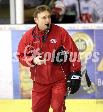 EBEL. Eishockey Bundesliga. KAC. Training. Trainer Christian Weber. Klagenfurt, am 13.2.2012.
Foto: Kuess

---
pressefotos, pressefotografie, kuess, qs, qspictures, sport, bild, bilder, bilddatenbank