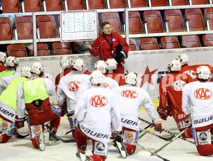 EBEL. Eishockey Bundesliga. KAC. Training. Trainer Christian Weber. Klagenfurt, am 13.2.2012.
Foto: Kuess

---
pressefotos, pressefotografie, kuess, qs, qspictures, sport, bild, bilder, bilddatenbank