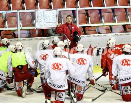 EBEL. Eishockey Bundesliga. KAC. Training. Trainer Christian Weber. Klagenfurt, am 13.2.2012.
Foto: Kuess

---
pressefotos, pressefotografie, kuess, qs, qspictures, sport, bild, bilder, bilddatenbank