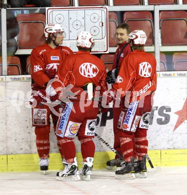 EBEL. Eishockey Bundesliga. KAC. Training. Trainer Christian Weber, Scofield Tyler, Tenute Joseph, Lammers John. Klagenfurt, am 13.2.2012.
Foto: Kuess

---
pressefotos, pressefotografie, kuess, qs, qspictures, sport, bild, bilder, bilddatenbank