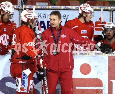 EBEL. Eishockey Bundesliga. KAC. Training. Trainer Christian Weber, Lammers John. Klagenfurt, am 13.2.2012.
Foto: Kuess

---
pressefotos, pressefotografie, kuess, qs, qspictures, sport, bild, bilder, bilddatenbank