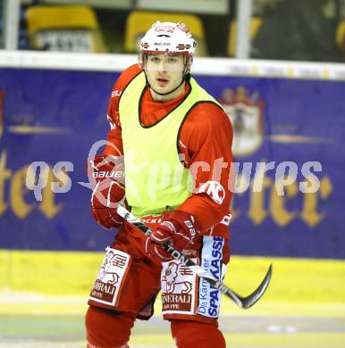 EBEL. Eishockey Bundesliga. KAC. Training. Spurgeon Tyler. Klagenfurt, am 13.2.2012.
Foto: Kuess

---
pressefotos, pressefotografie, kuess, qs, qspictures, sport, bild, bilder, bilddatenbank