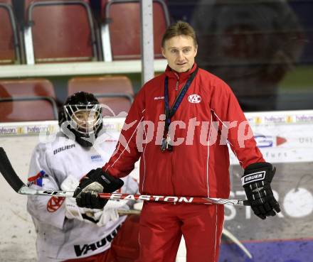 EBEL. Eishockey Bundesliga. KAC. Training. Trainer Christian Weber. Klagenfurt, am 13.2.2012.
Foto: Kuess

---
pressefotos, pressefotografie, kuess, qs, qspictures, sport, bild, bilder, bilddatenbank