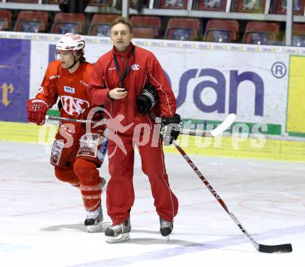 EBEL. Eishockey Bundesliga. KAC. Training. Trainer Christian Weber, Lammers John. Klagenfurt, am 13.2.2012.
Foto: Kuess

---
pressefotos, pressefotografie, kuess, qs, qspictures, sport, bild, bilder, bilddatenbank