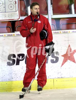 EBEL. Eishockey Bundesliga. KAC. Training. Trainer Christian Weber. Klagenfurt, am 13.2.2012.
Foto: Kuess

---
pressefotos, pressefotografie, kuess, qs, qspictures, sport, bild, bilder, bilddatenbank