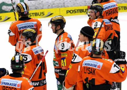 EBEL. Eishockey Bundesliga. EC Rekord Fenster VSV gegen Moser Medical Graz 99ers. enttaeuschte Grazer Spieler. Villach, am 14.2.2012.
Foto: Kuess 


---
pressefotos, pressefotografie, kuess, qs, qspictures, sport, bild, bilder, bilddatenbank