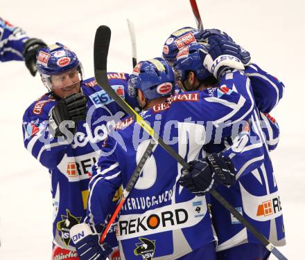 EBEL. Eishockey Bundesliga. EC Rekord Fenster VSV gegen Graz 99ers.  Torjubel (VSV),  (Graz). Villach, am 14.2.2012.
Foto: Kuess 


---
pressefotos, pressefotografie, kuess, qs, qspictures, sport, bild, bilder, bilddatenbank