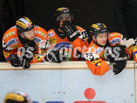 EBEL. Eishockey Bundesliga. EC Rekord Fenster VSV gegen Moser Medical Graz 99ers. enttaeuschte Grazer Spieler. Villach, am 14.2.2012.
Foto: Kuess 


---
pressefotos, pressefotografie, kuess, qs, qspictures, sport, bild, bilder, bilddatenbank