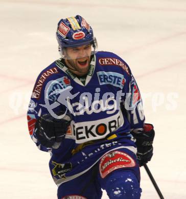 EBEL. Eishockey Bundesliga. EC Rekord Fenster VSV gegen Graz 99ers.  Torjubel Derek Damon (VSV),  (Graz). Villach, am 14.2.2012.
Foto: Kuess 


---
pressefotos, pressefotografie, kuess, qs, qspictures, sport, bild, bilder, bilddatenbank