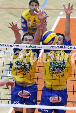 Volleyball. MEVZA. SK Aich/Dob gegen VK Chemes Humenne. Rok Satler, Matija Sabljak  (Aich/Dob), (Humenne). Bleiburg, am 15.2.2012.
Foto: Kuess 


---
pressefotos, pressefotografie, kuess, qs, qspictures, sport, bild, bilder, bilddatenbank