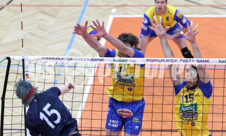 Volleyball. Austrian Volley League. AVL. SK Aich Dob gegen VBK Kelag Woerthersee Loewen. Ivaylo Barutov, Stoyko Nenchev, (Aich/Dob); Joel Miller  (VBK). Bleiburg, 18.2.2012.
Foto: Kuess
---
pressefotos, pressefotografie, kuess, qs, qspictures, sport, bild, bilder, bilddatenbank