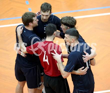 Volleyball. Austrian Volley League. AVL. SK Aich Dob gegen VBK Kelag Woerthersee Loewen.  Jubel (VBK). Bleiburg, 18.2.2012.
Foto: Kuess
---
pressefotos, pressefotografie, kuess, qs, qspictures, sport, bild, bilder, bilddatenbank