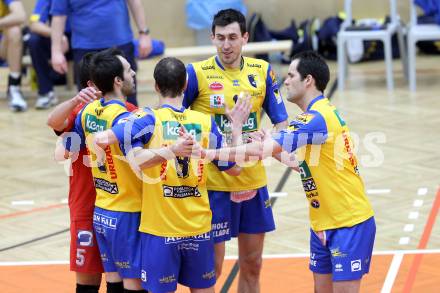 Volleyball. Austrian Volley League. AVL. SK Aich Dob gegen VBK Kelag Woerthersee Loewen. Jubel (Aich/Dob). Bleiburg, 18.2.2012.
Foto: Kuess
---
pressefotos, pressefotografie, kuess, qs, qspictures, sport, bild, bilder, bilddatenbank