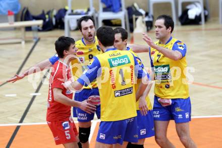 Volleyball. Austrian Volley League. AVL. SK Aich Dob gegen VBK Kelag Woerthersee Loewen. Jubel (Aich/Dob). Bleiburg, 18.2.2012.
Foto: Kuess
---
pressefotos, pressefotografie, kuess, qs, qspictures, sport, bild, bilder, bilddatenbank