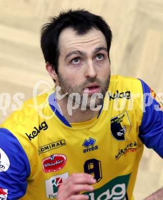 Volleyball. Austrian Volley League. AVL. SK Aich Dob gegen VBK Kelag Woerthersee Loewen. Andrej Grut  (Aich/Dob). Bleiburg, 18.2.2012.
Foto: Kuess
---
pressefotos, pressefotografie, kuess, qs, qspictures, sport, bild, bilder, bilddatenbank