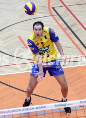 Volleyball. Austrian Volley League. AVL. SK Aich Dob gegen VBK Kelag Woerthersee Loewen. Allan Van De Loo (Aich/Dob). Bleiburg, 18.2.2012.
Foto: Kuess
---
pressefotos, pressefotografie, kuess, qs, qspictures, sport, bild, bilder, bilddatenbank