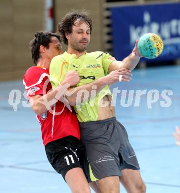 Handball. Bundesliga. HCK 59 Kaernten gegen UHC Gaenserndorf. Branko Bedekovic (HCK), Ernest Masaryk (Gaenserndorf). Klagenfurt, 25.2.2012
Foto: Kuess 
---
pressefotos, pressefotografie, kuess, qs, qspictures, sport, bild, bilder, bilddatenbank