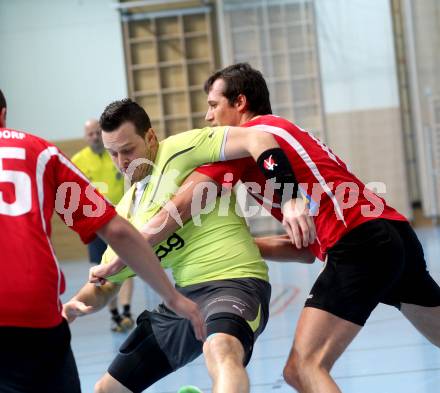 Handball. Bundesliga. HCK 59 Kaernten gegen UHC Gaenserndorf.  Patrick Jochum (HCK),  Ernest Masaryk (Gaenserndorf). Klagenfurt, 25.2.2012
Foto: Kuess 
---
pressefotos, pressefotografie, kuess, qs, qspictures, sport, bild, bilder, bilddatenbank