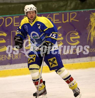 Eishockey CHL. Carinthian Hokey League. USC Velden gegen UECR Huben. Jiri Broz (Huben). Velden, am 25.2.2012.
Foto: Kuess
---
pressefotos, pressefotografie, kuess, qs, qspictures, sport, bild, bilder, bilddatenbank