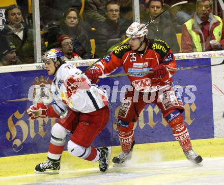 EBEL. Eishockey Bundesliga. KAC gegen EC Red Bull Salzburg. HOLZER Nikolaus (KAC), UNTERWEGER Markus (Salzburg). Klagenfurt, am 26.2.2012.
Foto: Kuess

---
pressefotos, pressefotografie, kuess, qs, qspictures, sport, bild, bilder, bilddatenbank