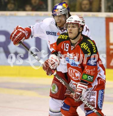 EBEL. Eishockey Bundesliga. KAC gegen EC Red Bull Salzburg. GEIER Stefan (KAC), LYNCH Douglas (Salzburg). Klagenfurt, am 26.2.2012.
Foto: Kuess

---
pressefotos, pressefotografie, kuess, qs, qspictures, sport, bild, bilder, bilddatenbank