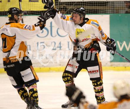 Eishockey CHL. Carinthian Hokey League. USC Velden gegen UECR Huben. Torjubel Alfred Groyer (Velden). Velden, am 25.2.2012.
Foto: Kuess
---
pressefotos, pressefotografie, kuess, qs, qspictures, sport, bild, bilder, bilddatenbank