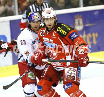 EBEL. Eishockey Bundesliga. KAC gegen EC Red Bull Salzburg. BRANDNER Christoph (KAC), SCHLACHER Markus (Salzburg). Klagenfurt, am 26.2.2012.
Foto: Kuess

---
pressefotos, pressefotografie, kuess, qs, qspictures, sport, bild, bilder, bilddatenbank