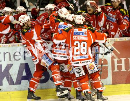 EBEL. Eishockey Bundesliga. KAC gegen EC Red Bull Salzburg. Torjubel (KAC). Klagenfurt, am 26.2.2012.
Foto: Kuess

---
pressefotos, pressefotografie, kuess, qs, qspictures, sport, bild, bilder, bilddatenbank