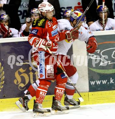 EBEL. Eishockey Bundesliga. KAC gegen EC Red Bull Salzburg. MEINHARDT Thomas (KAC), SCHIECHL Michael (Salzburg). Klagenfurt, am 26.2.2012.
Foto: Kuess

---
pressefotos, pressefotografie, kuess, qs, qspictures, sport, bild, bilder, bilddatenbank