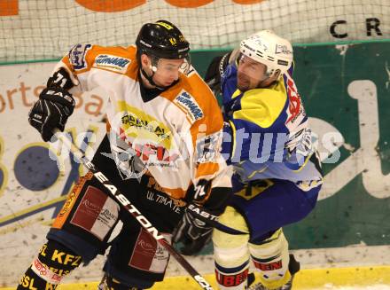 Eishockey CHL. Carinthian Hokey League. USC Velden gegen UECR Huben. Marco Ungericht (Velden), Christian Volkan (Huben). Velden, am 25.2.2012.
Foto: Kuess
---
pressefotos, pressefotografie, kuess, qs, qspictures, sport, bild, bilder, bilddatenbank