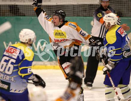 Eishockey CHL. Carinthian Hokey League. USC Velden gegen UECR Huben. Torjubel Alfred Groyer (Velden). Velden, am 25.2.2012.
Foto: Kuess
---
pressefotos, pressefotografie, kuess, qs, qspictures, sport, bild, bilder, bilddatenbank