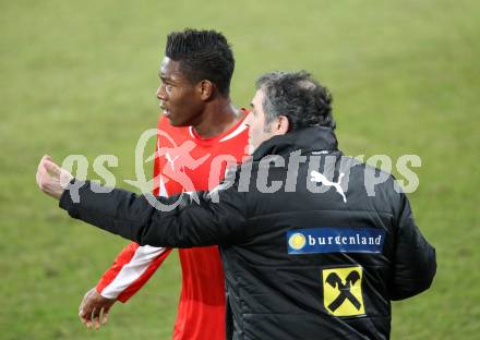 Fussball Laenderspiel. Oesterreich gegen Finnland. David Alaba, Trainer Marcel Koller (Oesterreich). Klagenfurt Woerthersee Stadion, 29.2.2012.
Foto: Kuess

---
pressefotos, pressefotografie, kuess, qs, qspictures, sport, bild, bilder, bilddatenbank