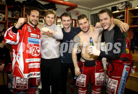 EBEL. Eishockey Bundesliga. KAC gegen EC Red Bull Salzburg. KOCH Thomas, PIRMANN Markus, SCHELLANDER Paul, TENUTE Joseph, Stefan Geier (KAC). Klagenfurt, am 1.3.2012.
Foto: Kuess

---
pressefotos, pressefotografie, kuess, qs, qspictures, sport, bild, bilder, bilddatenbank