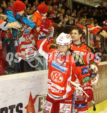 EBEL. Eishockey Bundesliga. KAC gegen EC Red Bull Salzburg. TENUTE Joseph, HAGER Gregor (KAC). Klagenfurt, am 1.3.2012.
Foto: Kuess

---
pressefotos, pressefotografie, kuess, qs, qspictures, sport, bild, bilder, bilddatenbank