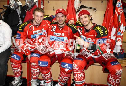 EBEL. Eishockey Bundesliga. KAC gegen EC Red Bull Salzburg. MEINHARDT Thomas, KOCH Thomas, HERBURGER Raphael (KAC). Klagenfurt, am 1.3.2012.
Foto: Kuess

---
pressefotos, pressefotografie, kuess, qs, qspictures, sport, bild, bilder, bilddatenbank