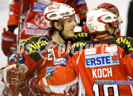 EBEL. Eishockey Bundesliga. KAC gegen EC Red Bull Salzburg. Torjubel KOCH Thomas, GEIER Manuel (KAC). Klagenfurt, am 1.3.2012.
Foto: Kuess

---
pressefotos, pressefotografie, kuess, qs, qspictures, sport, bild, bilder, bilddatenbank