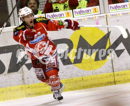 EBEL. Eishockey Bundesliga. KAC gegen EC Red Bull Salzburg. Jubel TENUTE Joseph (KAC). Klagenfurt, am 1.3.2012.
Foto: Kuess

---
pressefotos, pressefotografie, kuess, qs, qspictures, sport, bild, bilder, bilddatenbank