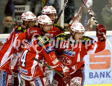 EBEL. Eishockey Bundesliga. KAC gegen EC Red Bull Salzburg. Torjubel PIRMANN Markus, HUNDERTPFUND Thomas, SCHELLANDER Paul, REICHEL Johannes (KAC). Klagenfurt, am 1.3.2012.
Foto: Kuess

---
pressefotos, pressefotografie, kuess, qs, qspictures, sport, bild, bilder, bilddatenbank