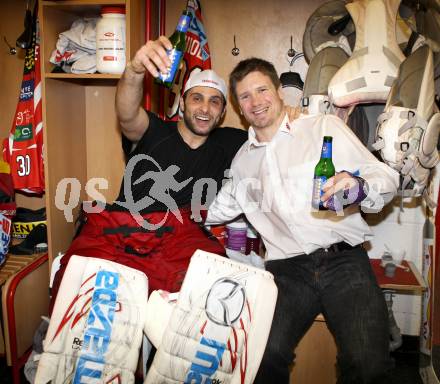 EBEL. Eishockey Bundesliga. KAC gegen EC Red Bull Salzburg. CHIODO Andy, Furey Kirk  (KAC). Klagenfurt, am 1.3.2012.
Foto: Kuess

---
pressefotos, pressefotografie, kuess, qs, qspictures, sport, bild, bilder, bilddatenbank